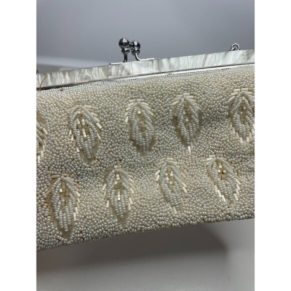 Vintage Ivory white All Beaded Top Handle Bag With Mother Of Pearl Detailing - Picture 4 of 16